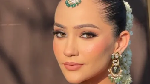 Glam Up by Navneet 3