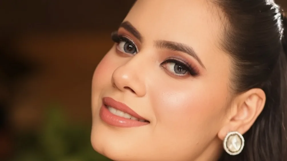 Glam Up by Navneet 4