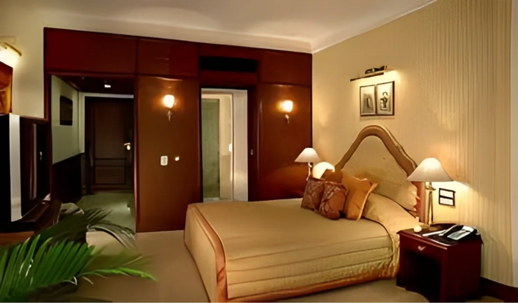 The palms town & country club 5