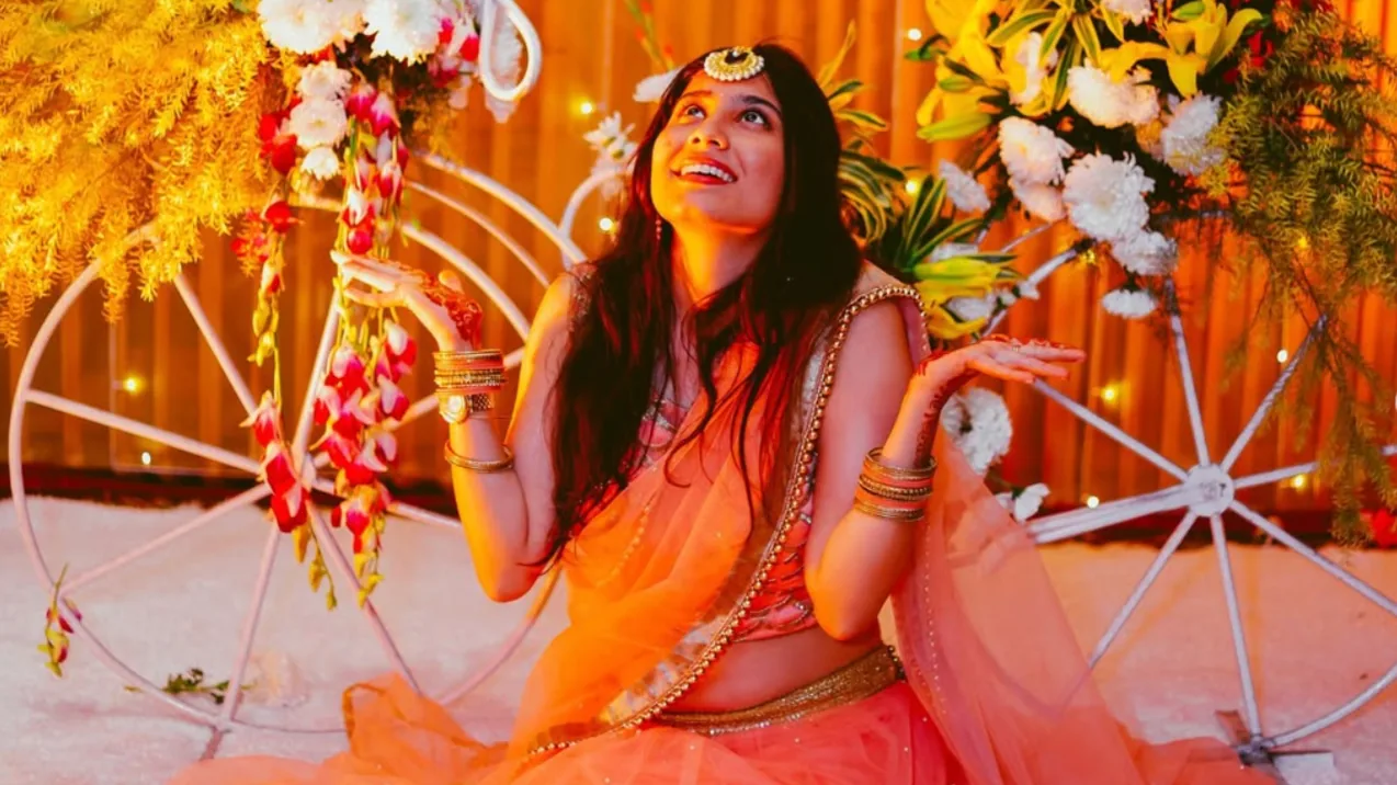 Wedding photographer cost in Noida - bridal portrait by Anupam Digital Studio
