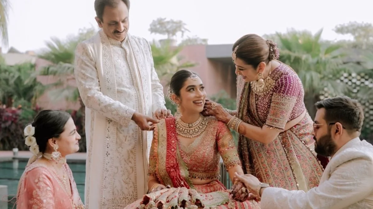 Vee Studio — Wedding Photographer in Andheri West, Mumbai, Cosmic Wedding verified partner