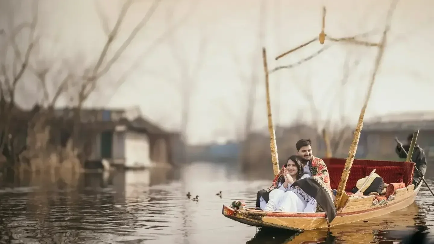 https://cosmic-wedding-images.sgp1.digitaloceanspaces.com/images/1792661159818-038.webp