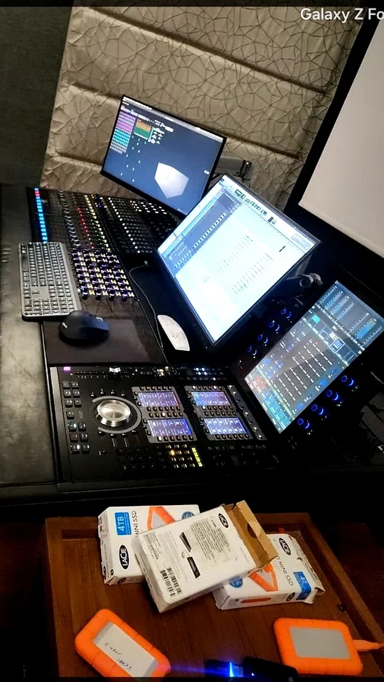 V Studio 3